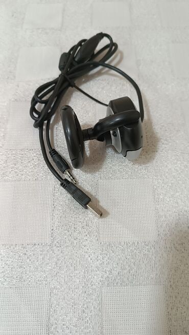 Mauslar: Kompüter sıçanı Logitech, təzədir upakovkada. 
Mous, mışka — 11