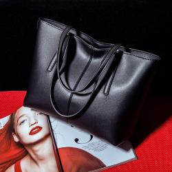 Сумки и чехлы: Женская черная вместительная сумка