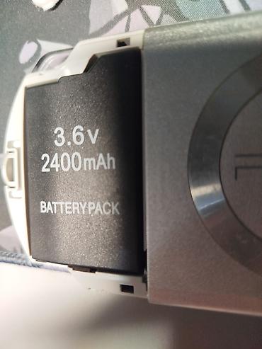 PSP (Sony PlayStation Portable): Серебряная PsP 2001 в хорошем состоянии, прошитая, карта памяти на 16 — 2