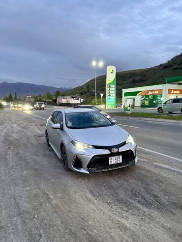 toyota corolla 2021: Toyota Corolla: 2018 г., 1.8 л, Автомат, Бензин, Хэтчбэк