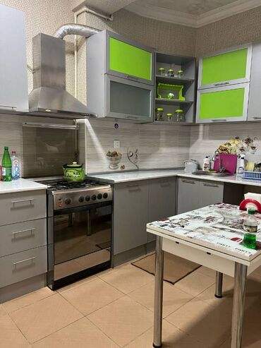 Uzunmüddətli kirayə mənzillər: Xətai Rayonu Həzi Aslanov Metrosu 3 otaq. Mərtəbə - 16/19 Otaq sayı - — 7