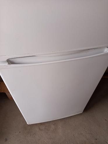 indesit: Холодильник Indesit, двухкамерный, белый. - Раздельные двери: верхняя — 7
