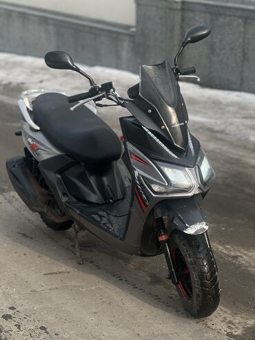 Скутеры: Скутер Yamaha, 150 куб. см, Бензин, Б/у