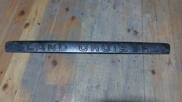 nisan bezekleri: Orijinal Land Cruiser arxa yazisi