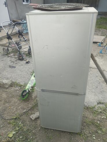 двух камерный холодилник: Холодильник Б/у, Однокамерный, 1500 *