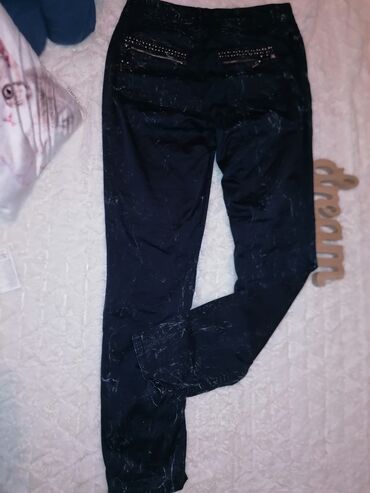 pantalone za skijanje zene: NOVE BAGGY PANTALONE 42 Struk 42cm Bokovi 54cm Butine 28cm Dubina