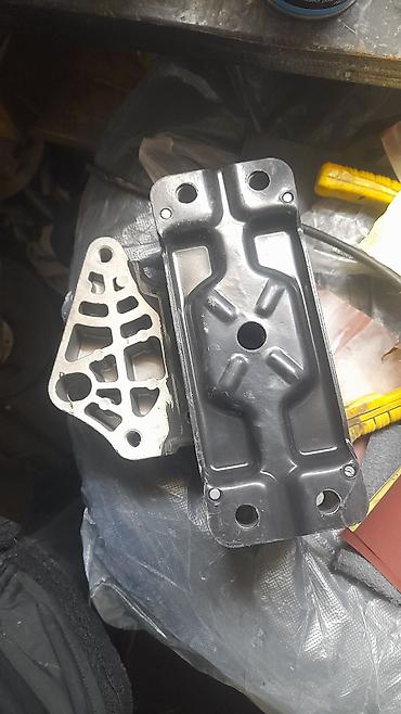 Другие детали ходовой части: Набор автозапчастей для подвески/рулевого управления: - Сайлентблок — 10