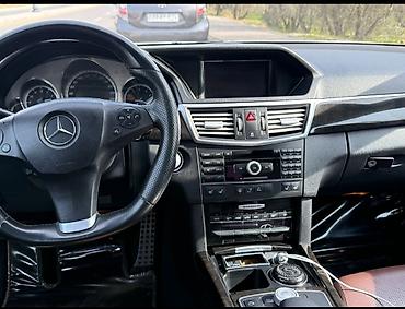 kreditle satilan ford transit: Mercedes-Benz E 300: 3 l | 2009 il Sedan — 6