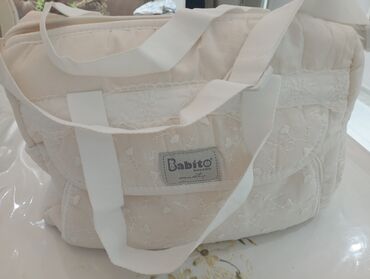 сумка спартивный: Продаю сумку для детских вещей очень удобная лёгкая и компактная