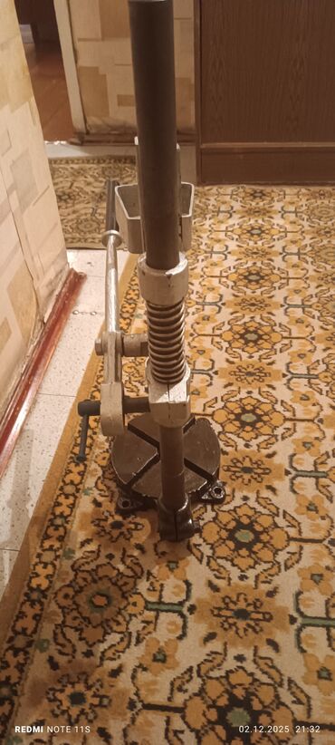 Другие инструменты: Продаю инструменты:Точило, двигатель на 220 в,180 вт,2800 оборотов — 11