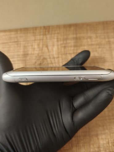 Nokia: Nokia E7, 16 GB, rəng - Gümüşü, Sensor — 7