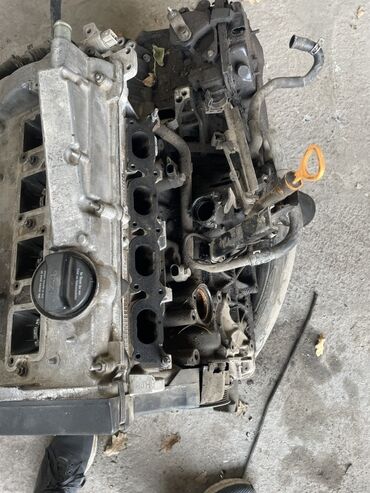 Двигатели, моторы и ГБЦ: Бензиновый мотор Volkswagen 2000 г., 1.8 л, Оригинал — 2