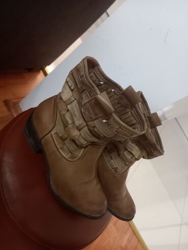 bele duboke nike patike: Ankle boots, 38