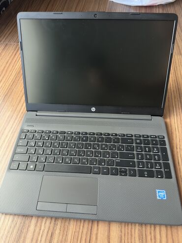 Printerlər: HP 250 G8 . Cox az istifade edilib is ucun . Uzerinde bir dene de