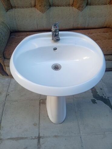 Gərginlik stabilizatorları: Bir neçə məhsul təklif olunur: 1) RAGGIE SVC-1500VA gərginlik — 7