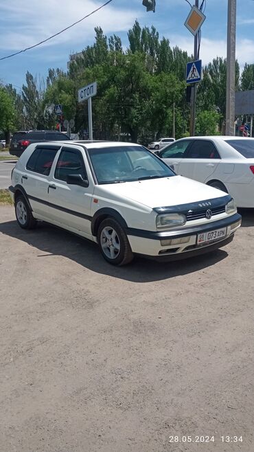 авто дым: Volkswagen Golf: 1993 г., 1.6 л, Механика, Бензин, Хэтчбэк