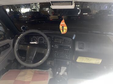 Volkswagen: Volkswagen Passat Variant: 1993 г., 1.8 л, Механика, Бензин, Универсал — 6