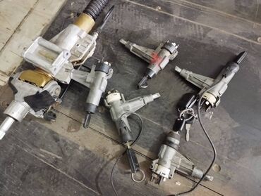 Двери и комплектующие: Петля двери Передняя левая Audi, Б/у, Оригинал — 19