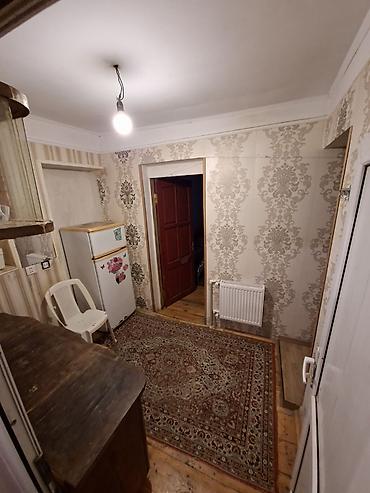 sahil qesebesi evler: Kirayə verilən 2 otaqlı qaz su isiq bizdik vifi var 2 mertebeli evin 1 — 3
