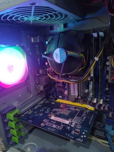 Masaüstü kompüterlər və iş stansiyaları: Kompüter 4 ram 160 yaddaş core 2 əla vəziyyətdədir heç bir problemi