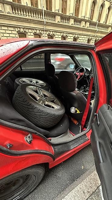 pec satisi: BMW 3 Series E36 sedan – parlaq qırmızı rəngdə, 4 qapılı kuzov. - — 7