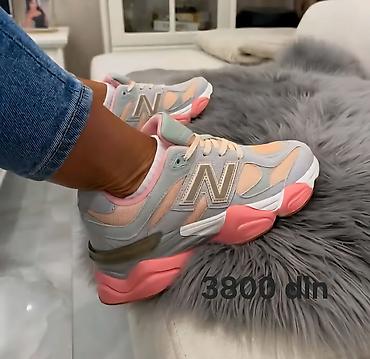 Patike: New Balance patike

9060

36-46

Cene su na slikama — 18