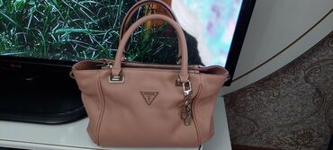 xacmaz qizil instagram: Əl çantası, Guess, İşlənmiş