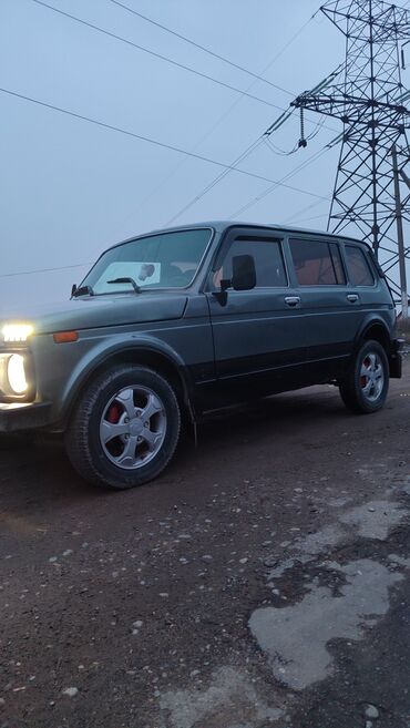 ВАЗ (ЛАДА): ВАЗ (ЛАДА) 4x4 Нива: 2008 г., 1.7 л, Механика, Бензин, Внедорожник