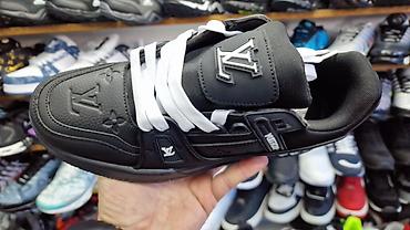 Patike: LV
 od 36 do 46 
7500 din — 7