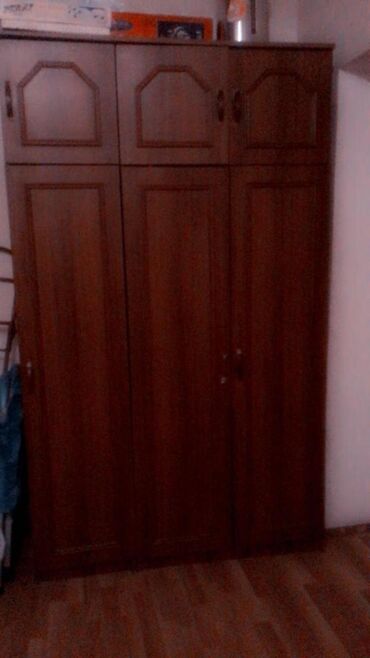 Açılan, 3 qapılı Düz dolab, Şifonyer