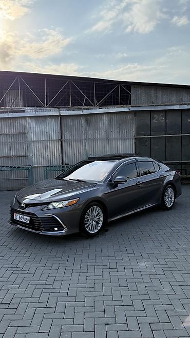 spark 2018: Toyota Camry: 2020 г., 2.5 л, Автомат, Бензин, Седан — 2