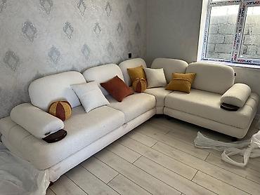 kunc rəf: Bucaqlı yumşaq künc divan – bouclé tipli toxumalı krem rəng parça - — 1