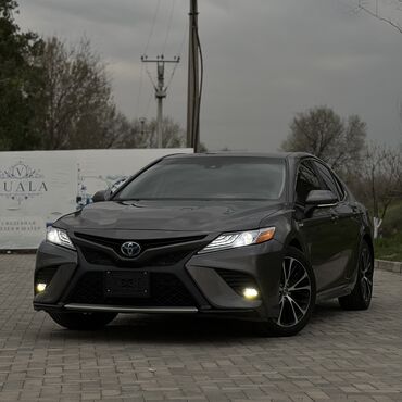 Toyota: Toyota Camry: 2020 г., 2.5 л, Вариатор, Гибрид, Седан