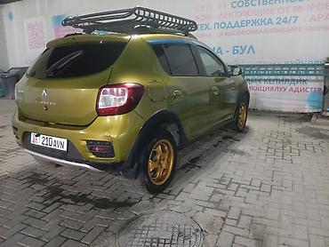 Renault Sandero Stepway: 2015 г., Механика, Бензин, Хэтчбэк