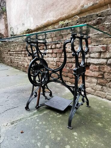 ikea sofe na razvlačenje: Antonović sto retro staklo novo staklo fazetirano i teško 15 kg