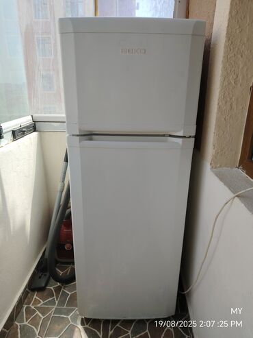 Холодильники: Б/у 2 двери Beko Холодильник Продажа, цвет - Белый