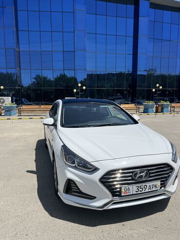 продаю авто мерс: Hyundai Sonata: 2018 г., 2 л, Автоматические, Газ, Седан