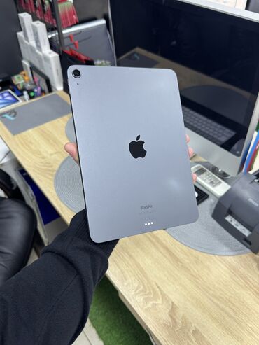 Apple iPad: Apple IPad Air 5 / 2022 / M1 Chip / 64GB Ipad ideal veziyyetdedi