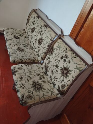 диван 3: Бурчтук диван, түсү - Боз, Колдонулган