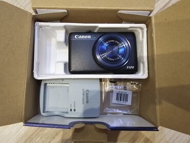 Фотоаппараты: Компактная цифровая камера Canon S120 в черном корпусе. б/у