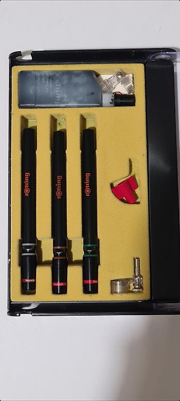 Setovi ručnog alata: • Dva pakovanja rOtring rapitografa i jedno pakovanje rOtring šestra — 6