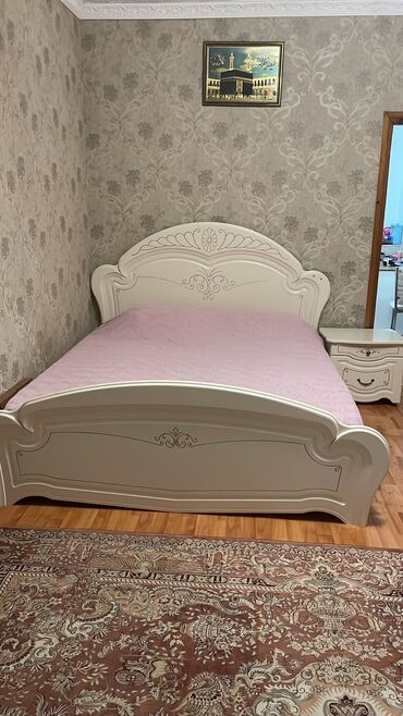 стиль прованс мебель: Двуспальная кровать, С матрасом
