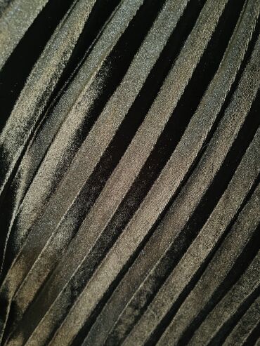 Ətəklər: Maksi Ətək, Stradivarius, Velür, M, L — 6