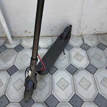elektirikli samakat: İşlənmiş Elektrik samokat 10", 501 - 750 Vt, 16 - 25 km/s, Ünvandan götürmə — 3