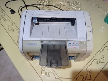 lazer 360: HP LaserJet 1020 model lazer printer, ofis və ya ev istifadəsi üçün