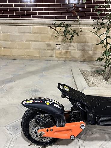 Elektrikli samokatlar: Yeni Elektrik samokat 10", > 1000 Vt, > 45 km/s — 9