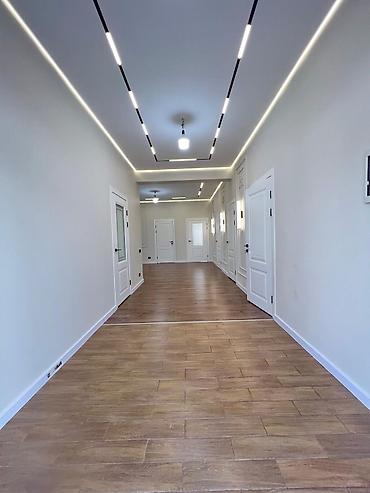 Продажа коттеджей и домов: Продается 5-комнатный дом Район: ж/м Ак Ордо-1 Площадь дома: 200 м² — 5