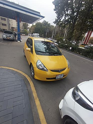 volkswagen golf v: Honda Fit: 2006 г., 1.3 л, Автомат, Бензин, Хэтчбэк — 4