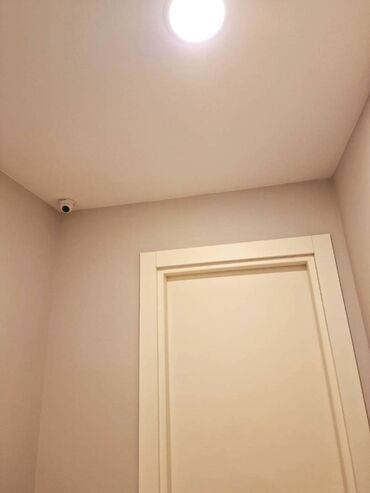 Ofislər: Nəsimi rayonu, Həsən Əliyev küçəsi (köhnə İnqilab), biznes mərkəzin — 19