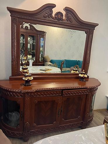 italya mebeli: Klassik üslubda qonaq otağı dəsti və dəhliz üçün dolab Qonaq otağı: - — 3
